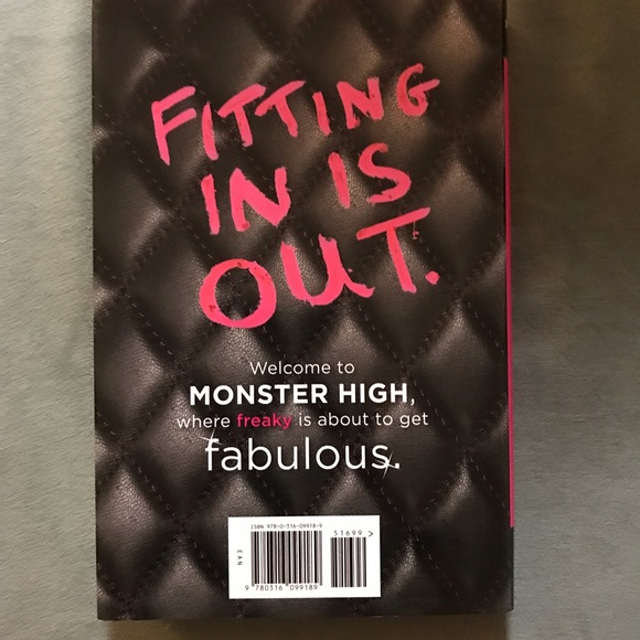 Lot of 2 Monster High HARDCOVER book by Lisi Harrison - Picture 6 of 10